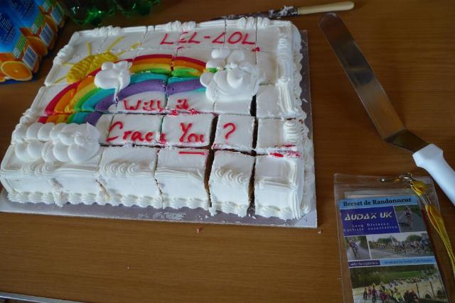 虹の巨大ケーキ